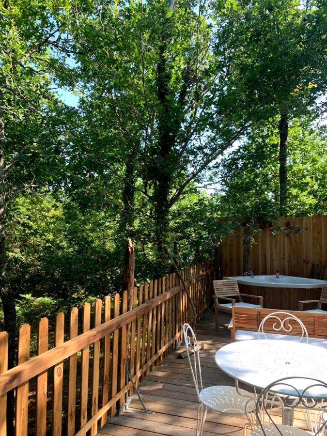 Magic Roof Top Bus With Big Bath In The Tree Forest! ميميزا بلاج المظهر الخارجي الصورة